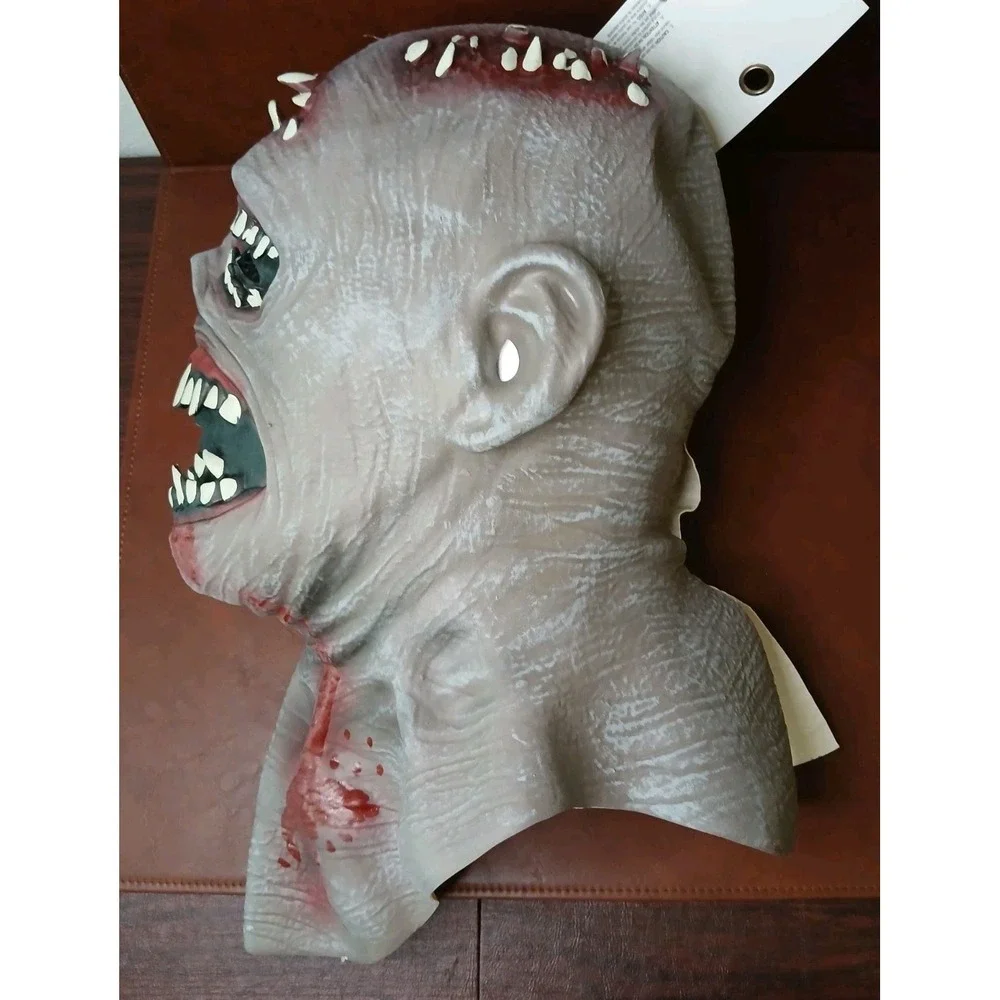 NWT Zombie MONSTER Teeth Latex Scary Halloween Mask Full Head Shoulder 14+ #1180